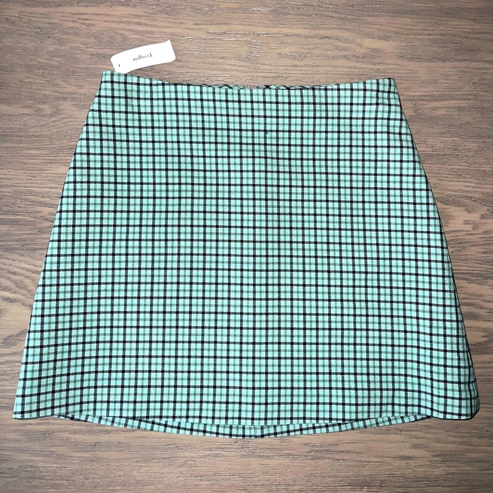 💚🖤 NWT aritzia wilfred mini skirt 💚🖤